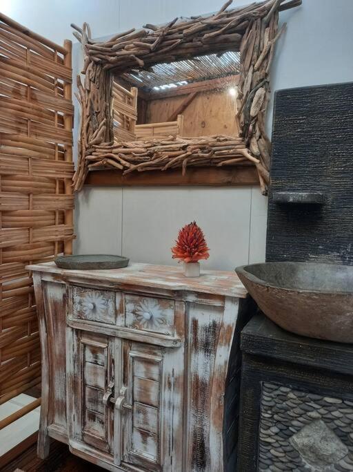 Bungalow Atypique Ti Bambou A 500M De La Plage ساينت آن المظهر الخارجي الصورة